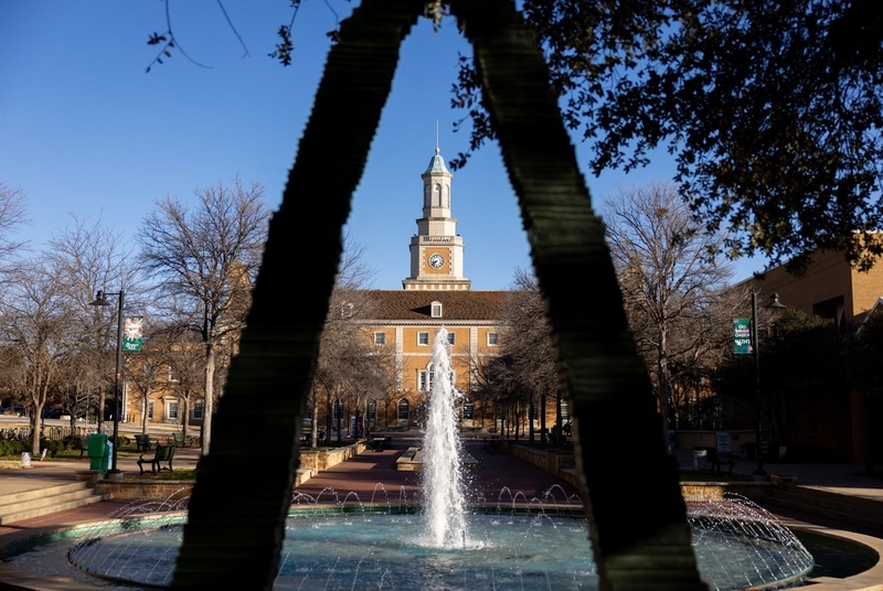 From racism claims to a $725,000 settlement, a UNT professor's lawsuit mirrors Texas' shifting views on free speech