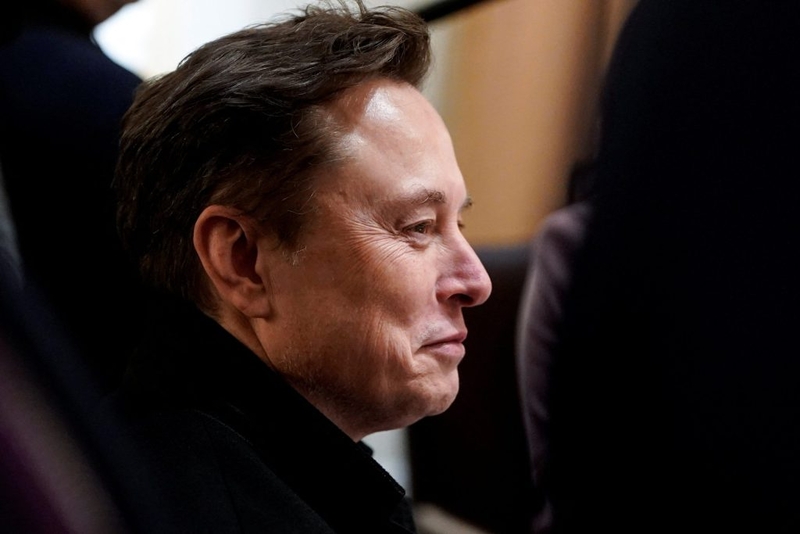 Elon Musk’s super PAC starts spending to boost Ken Paxton in Texas