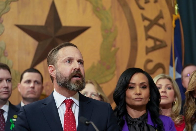 Texas Democratic chair calls for party to abandon GOP House Speaker Dustin Burrows