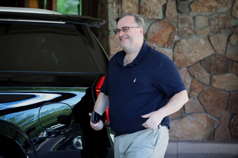 Billionaire Reid Hoffman gives $10 million to super PAC backing Talarico’s Senate bid in Texas