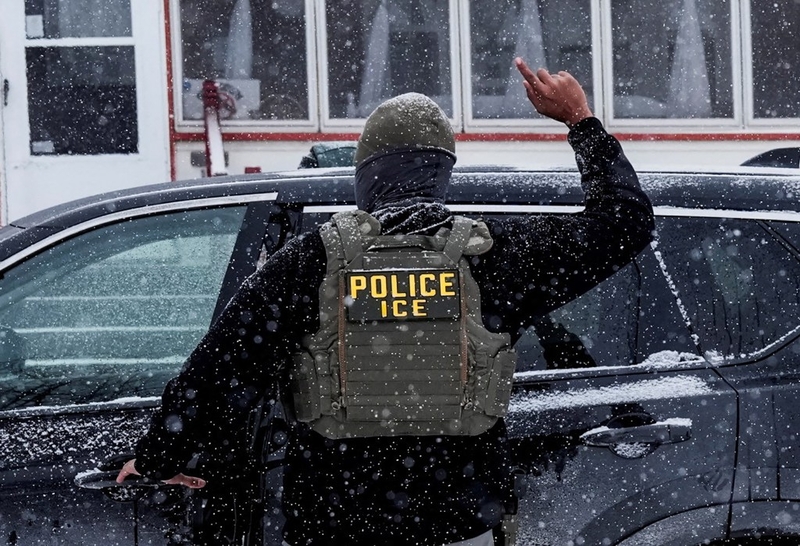 ICE officer in Minnesota-Texas extradition fight arrested in Minneapolis