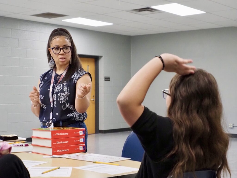 Bill to enshrine $35,000 teacher signing bonuses into Oklahoma law advances