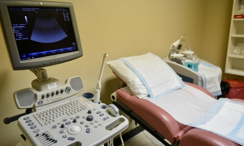 Mothers, reproductive rights group sues Oklahoma officials over abortion ban