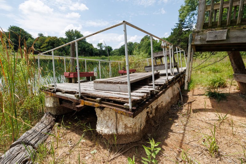 Angry crowd confronts Oklahoma water regulators over dams