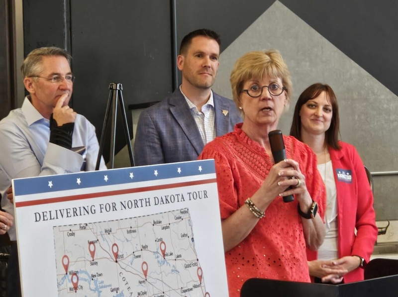 North Dakota Public Service Commission incumbents defeat Republican challengers