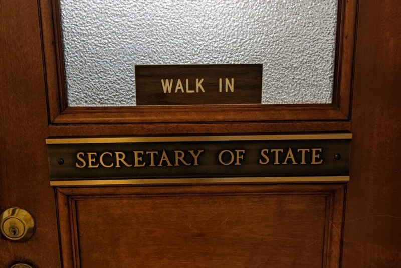 Democratic South Dakota secretary of state candidate draws contributions from Republicans