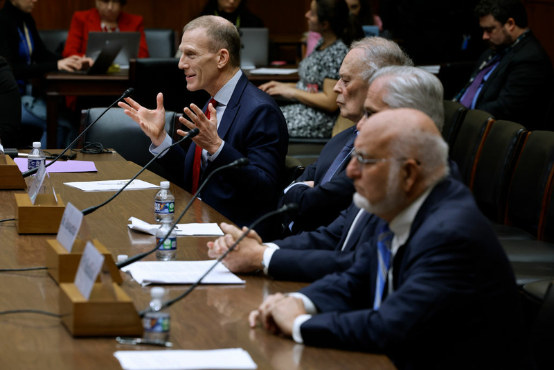Congress unanimously votes to require declassified information on COVID-19 origins