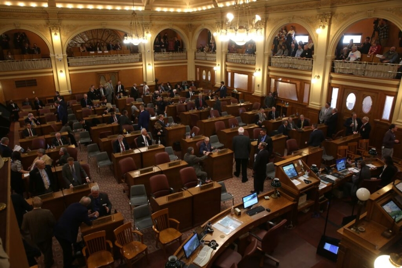 Candidates running as independents don’t always seem, well, independent