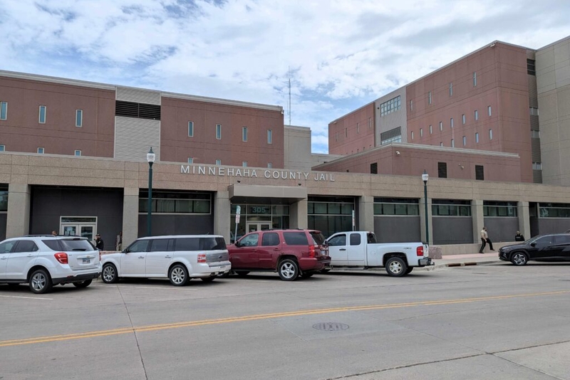 State will pay extra for county jail space amid crackdown on alleged parole violations