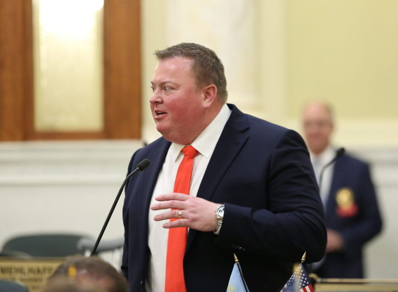 State Senate backs school cellphone ban