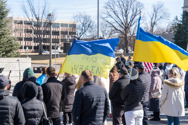 Ayoub: Nebraskans can lead to close the fissure