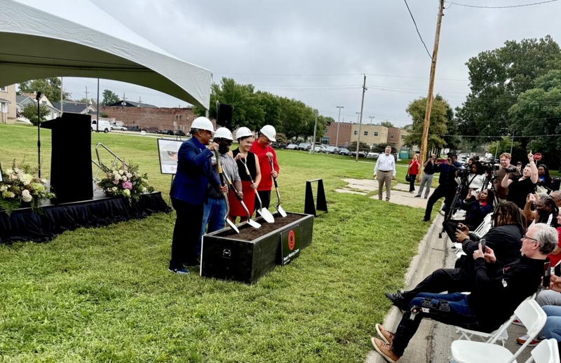 Omaha mayor breaks into song, crowd cheers state-aided North Omaha market