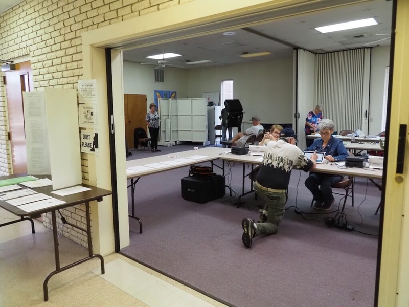 North Arkansas voters distrustful of voting machines, poll workers