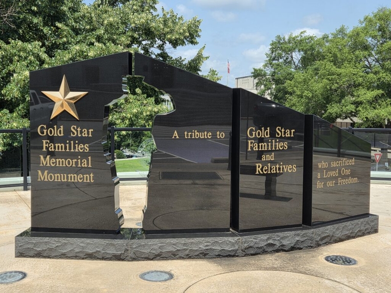 Arkansas Explained: Capitol grounds crowded with monuments and some controversy