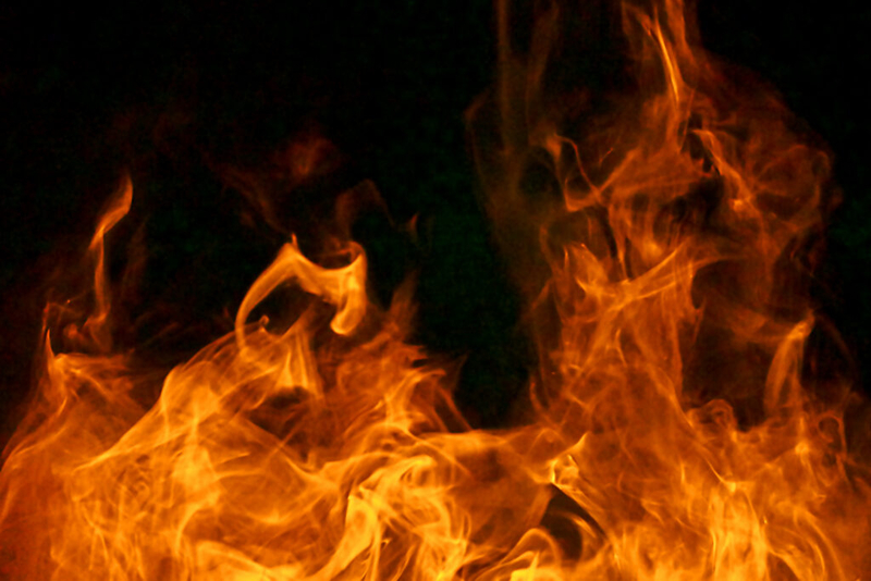 Arkansas authorities battling wildfire near Camden industrial park