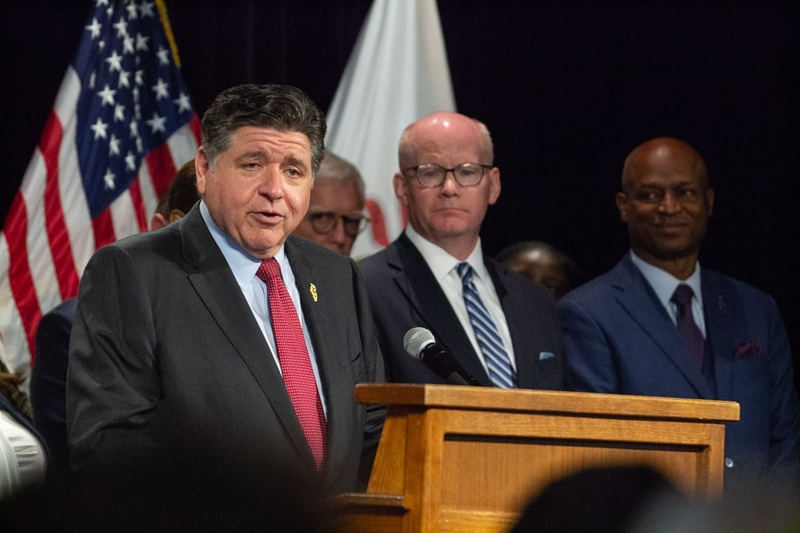 Pritzker establishes AI cabinet amid calls for greater regulation