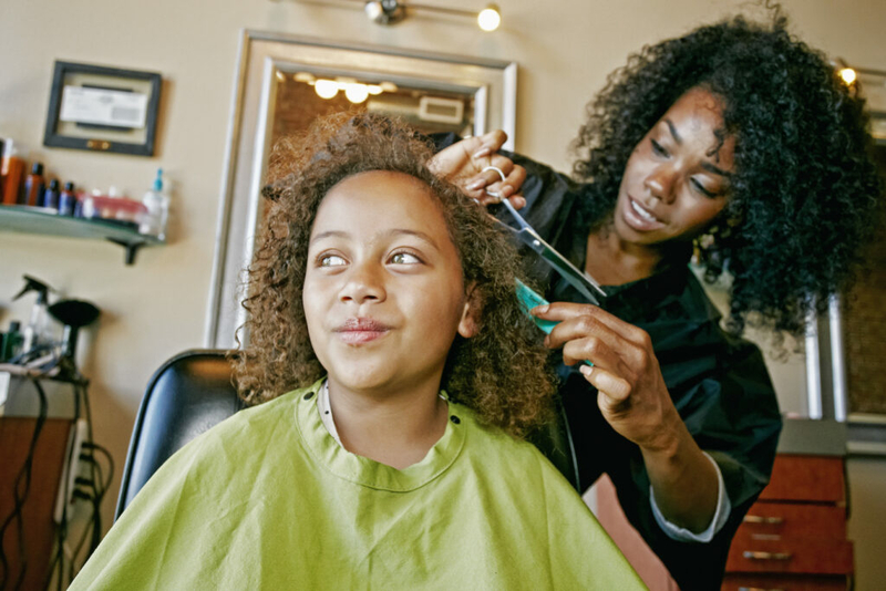 Bill sets up cosmetology apprenticeship as licensing alternative to beauty school
