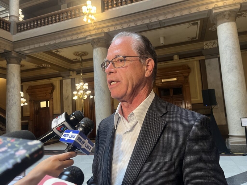 Vice President heads to Indiana to push redistricting, but legalities remain unclear