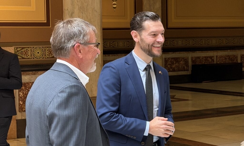 Push for tighter trucking company oversight sees Statehouse support