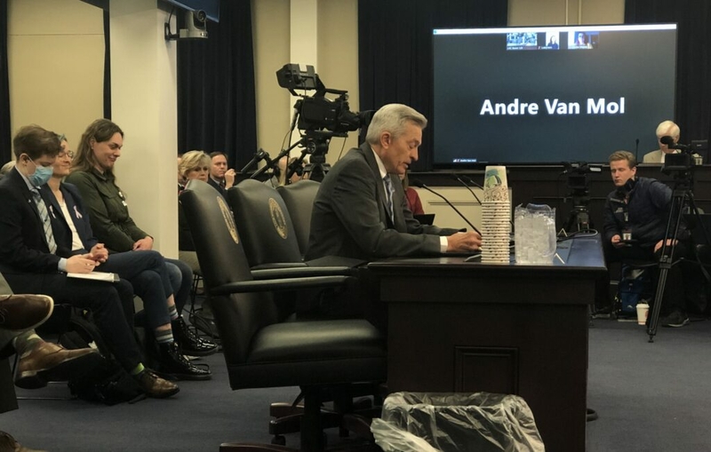 Kentucky Legislature advances anti-trans bill