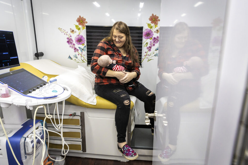 Not all expectant moms can reach a doctor’s office. This Kentucky clinic travels to them.