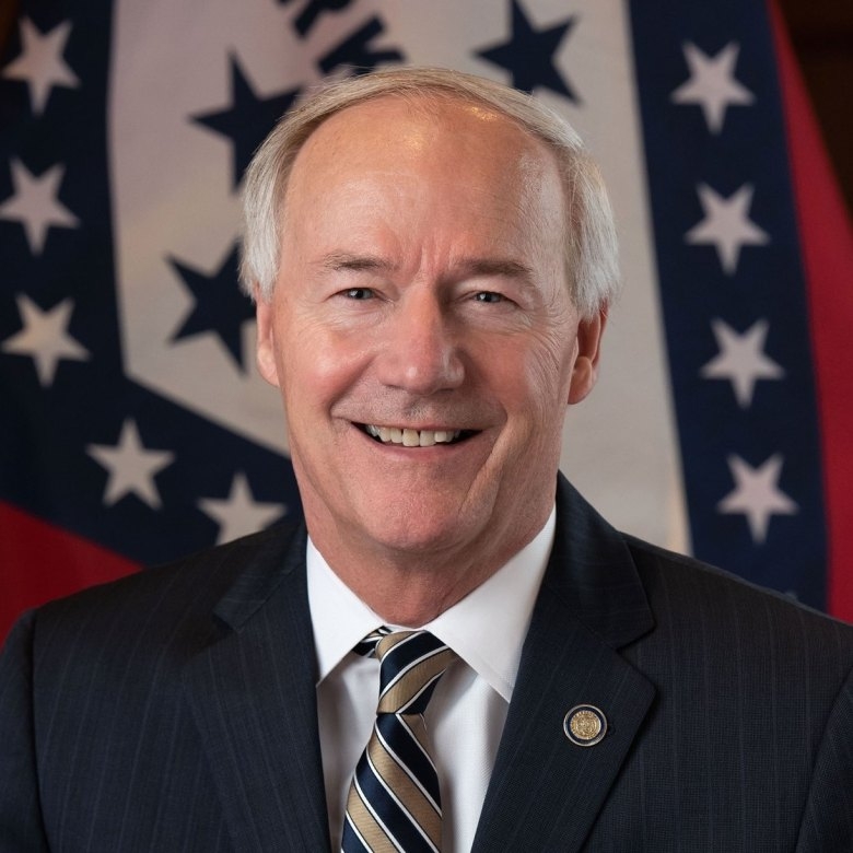 Former Arkansas Gov. Hutchinson gives Mississippi lawmakers tips on streamlining government&amp;nbsp;