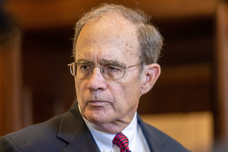 Lt. Gov. Delbert Hosemann collapses at Mississippi Senate podium