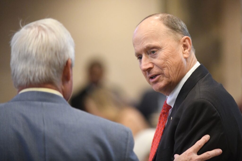 Alabama legislator proposes amendment on Pledge of Allegiance, school prayer