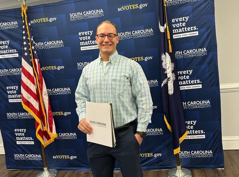 Republican Robert E. Lee and 25-year-old Democrat file to challenge Rep. Timmons in Upstate