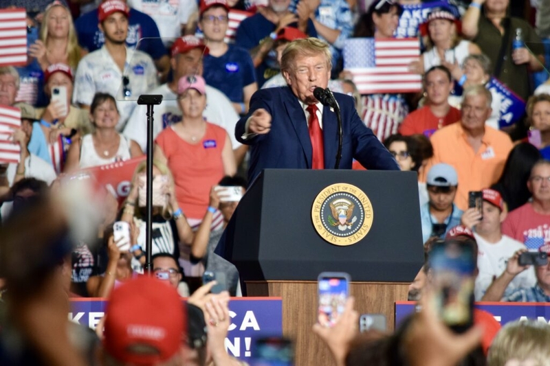 SC governors take different sides in Senate race ahead of Trump rally