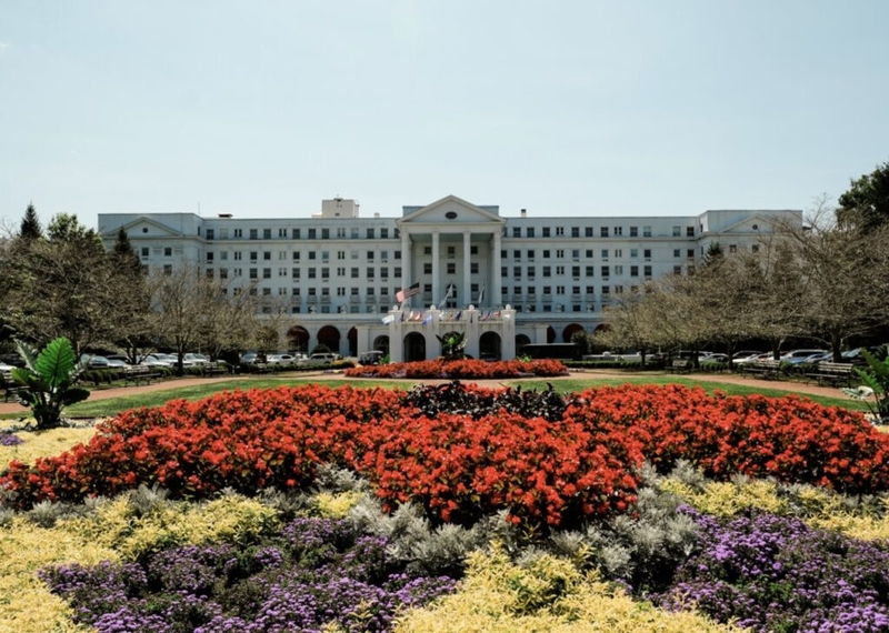 WV Sen. Jim Justice, family allege conspiracy by bank, hotel chain to ‘snatch’ The Greenbrier resort