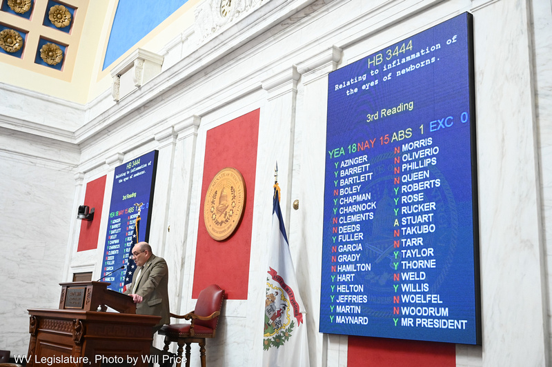Doctors concerned after WV lawmakers change newborn care standard that prevents blindness in babies