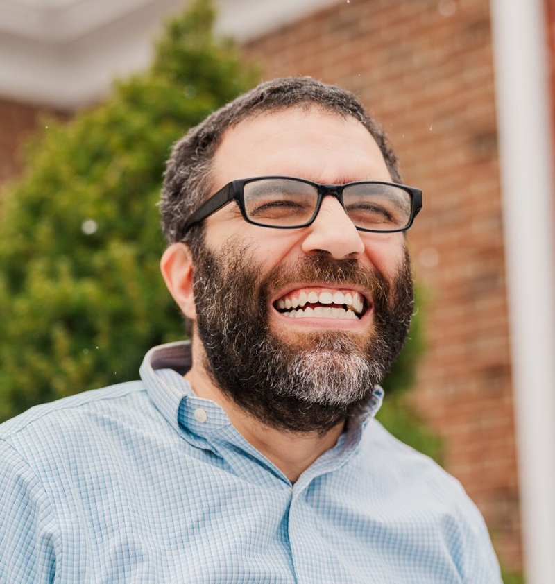 Iranian immigrant Parsi wins Democratic primary for U.S. House district 2