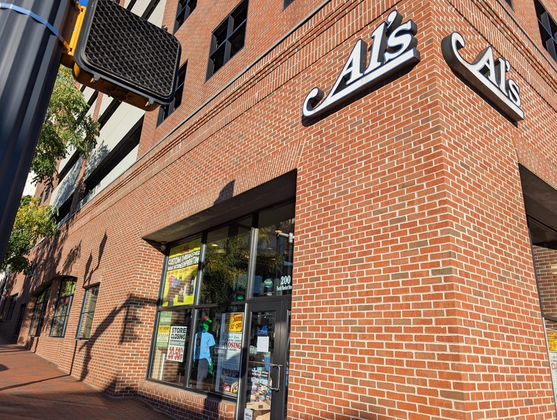 Al’s Sporting Goods in Wilmington to close; owner says Chase will take over the building