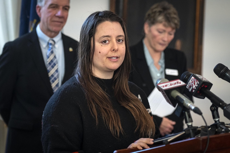 New program aims to address ‘biggest barrier’ to leaving domestic ...