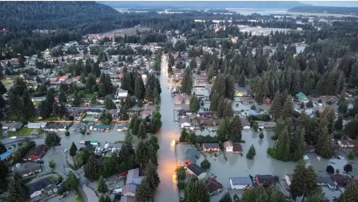 Juneau city officials ask some residents to leave area as glacial flooding nears