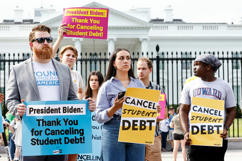 Biden student debt relief plan thrown out by Texas judge; new applications halted