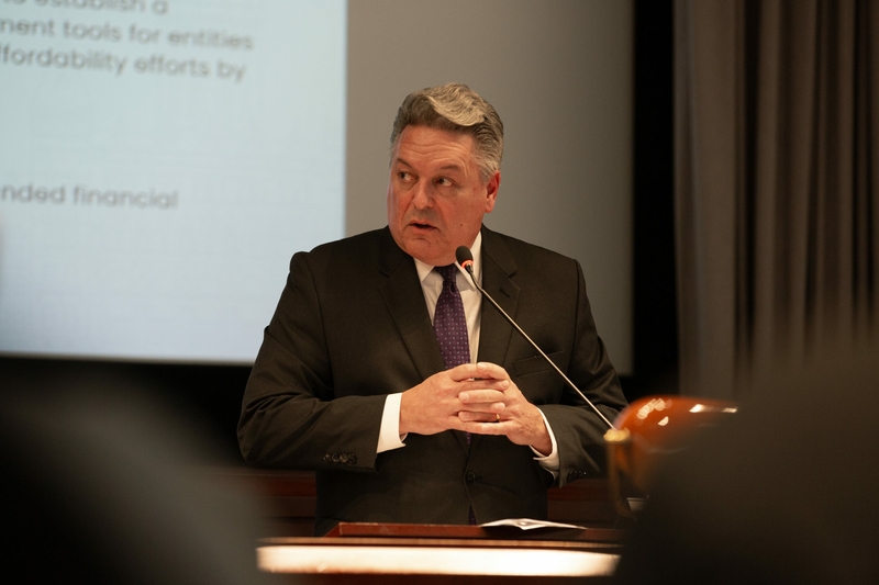 Jeffrey Beckham, secretary of the Office of Policy and Management, gives the budget overview at the Legislative Office Building on the first day of the legislative session. SHAHRZAD RASEKH / CT MIRROR