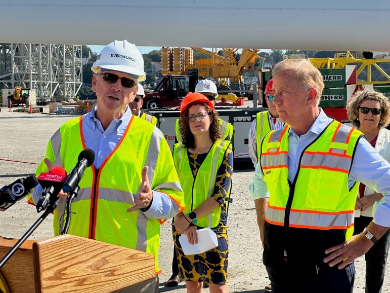 Lamont faces criticism over ‘cozy’ relationship with Eversource CEO