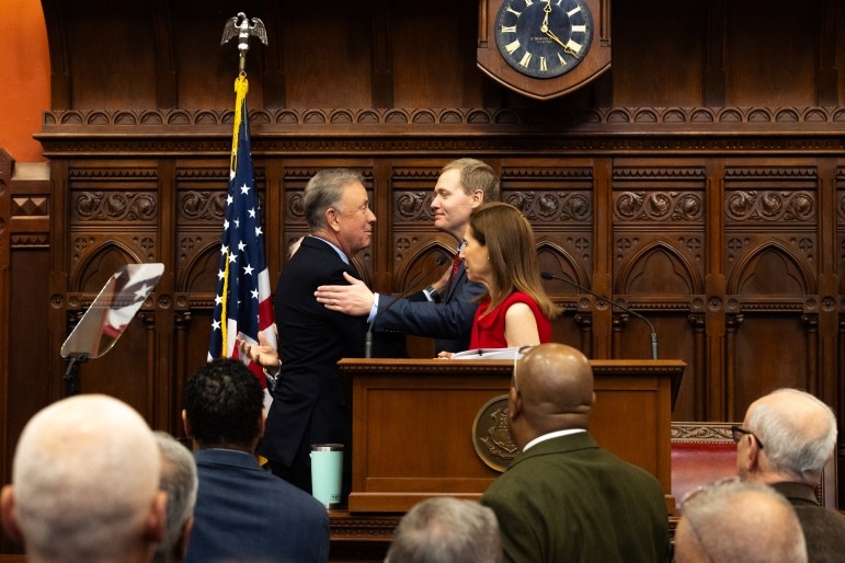 Lamont, legislators seek sweet-spot strategy as economy sours