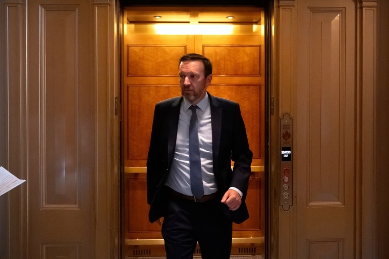 ‘I don’t know if it exists’: Murphy casts doubt on Iran war deal