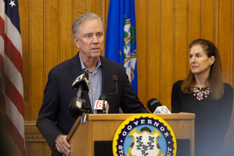 Lamont noncommittal on federal scholarship tax credit after NY moves to join