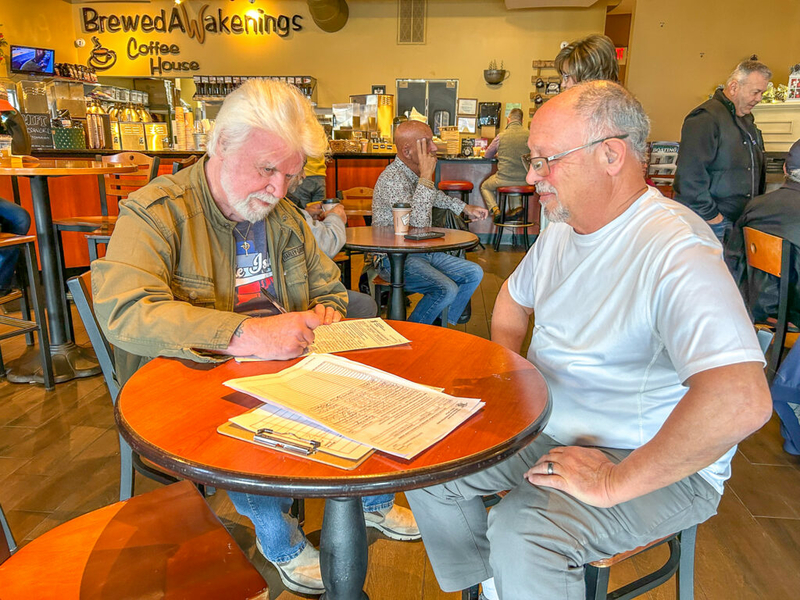 A day before the deadline, R.I. Republicans scramble for signatures for presidential candidates