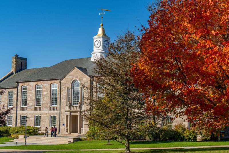 URI trustees OK 3.5% tuition hike, higher fees