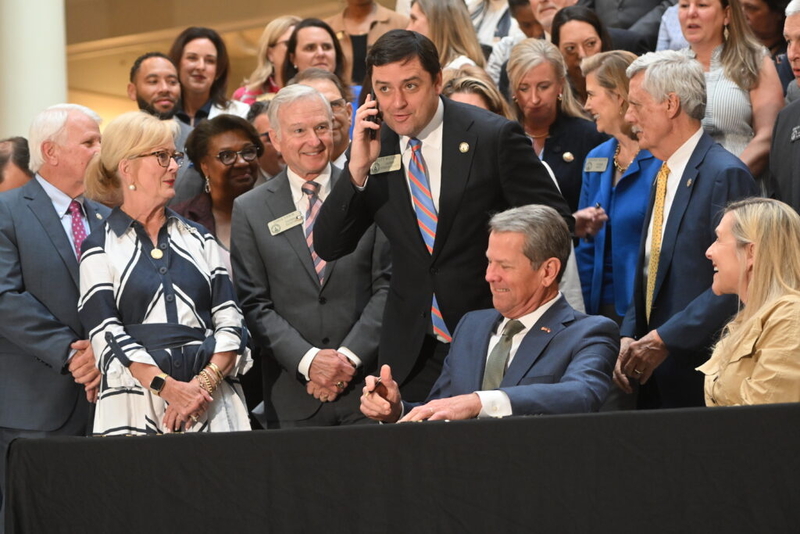 Governor signs off on literacy push, ban on cell phones in Georgia high schools