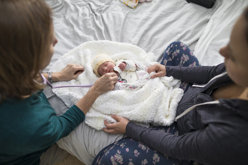 As Georgia home births rise, midwives break the law to deliver babies