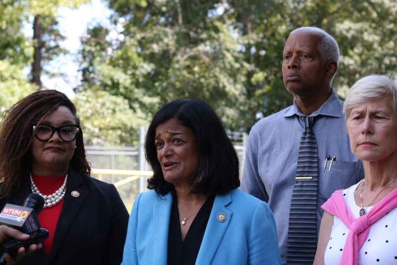 Democratic lawmakers call for closure of ICE detention center in southwest Georgia