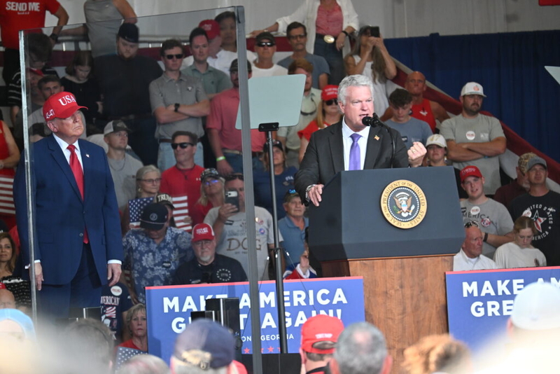 Trump urges supporters to ‘pretend’ he’s on the ballot as he campaigns with Georgia Republicans