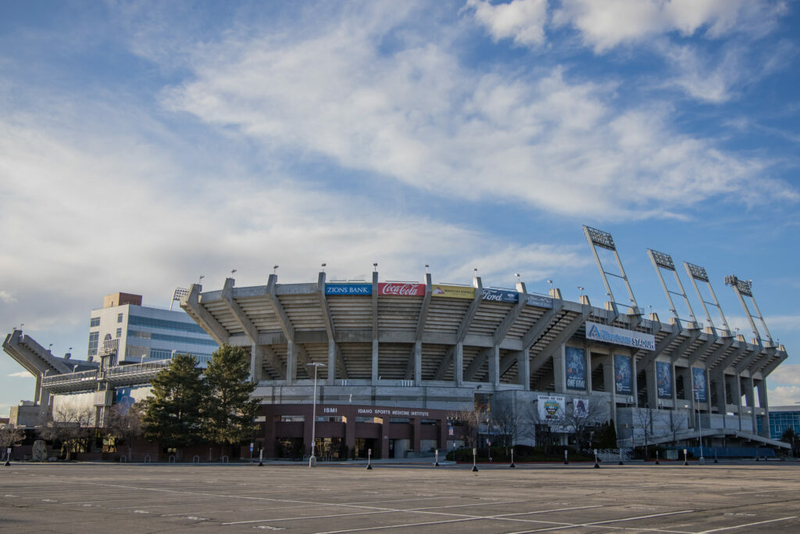 Some states poised to allow college athletes to profit off their name, image and likeness