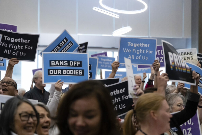 Idaho Democrats adopt party platform, resolutions during day 2 of conventionÂ Â 